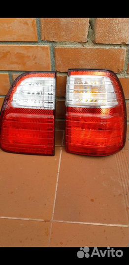 Задние фары Toyota 100,Lexus LX 470 орегинал