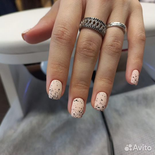 Маникюр / педикюр