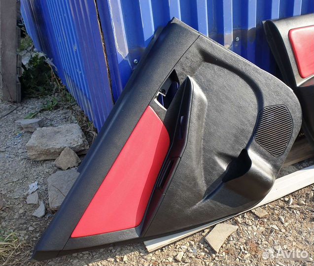 Обшивки дверей Geely MK Kross