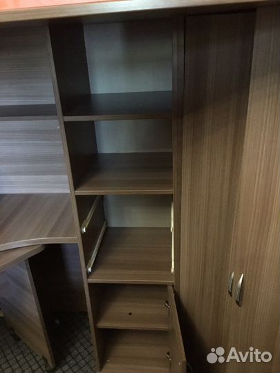 Кровать чердак со столом бу