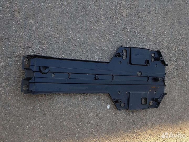 705008056 защита центральная BRP Can-Am G2