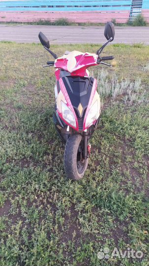 Скутер 80кубов
