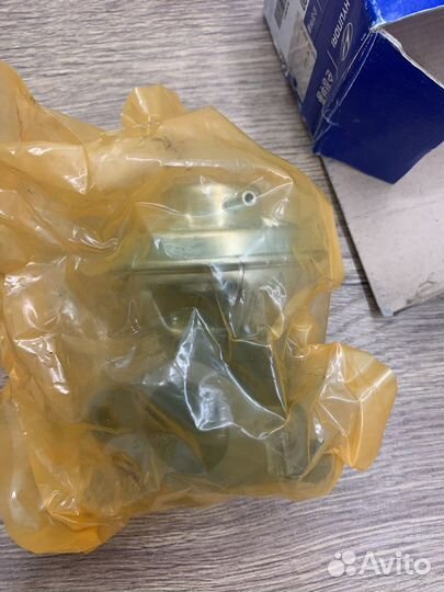 Клапан рециркуляции 284104A000