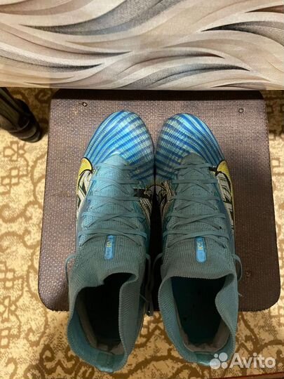 Футбольные бутсы nike