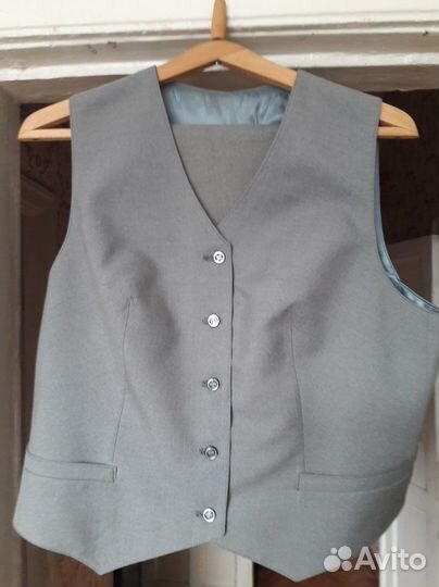 Костюм женский новый, тройка (пиджак, жилет, юбка)