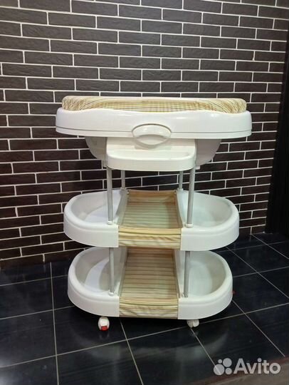 Столик пеленальный с ванночкой