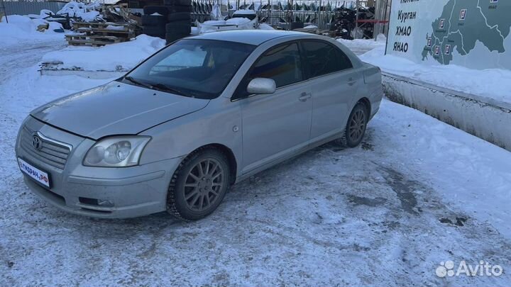 Фонарь подсветки номера Toyota Avensis (T250) 8127005040