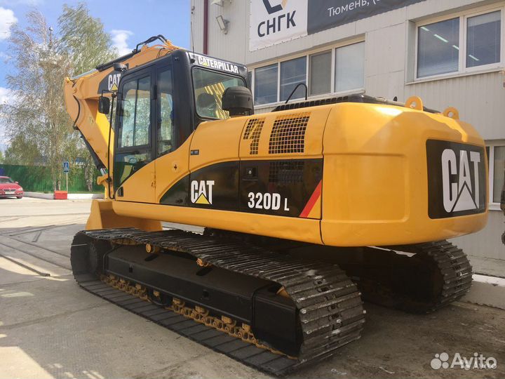 Стекло правое на Caterpillar 320 DL/324 DL