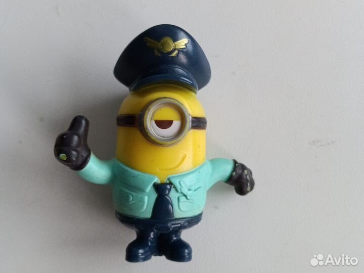 Миньоны из макдональдса