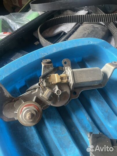 Замок багажника Subaru forester sg5