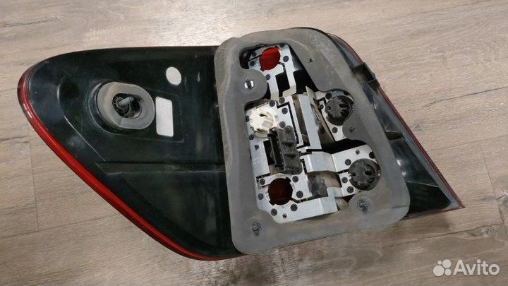 Фонарь задний правый Mercedes Ml 350 4Matic 164
