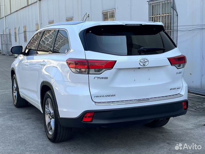 Toyota Highlander 2.0 AT, 2021, 60 000 км