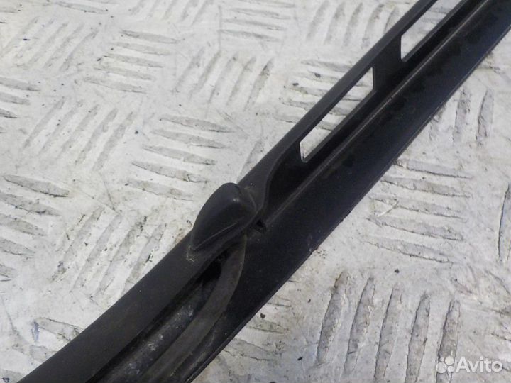 Поводок стеклоочистителя передний правый Jaguar