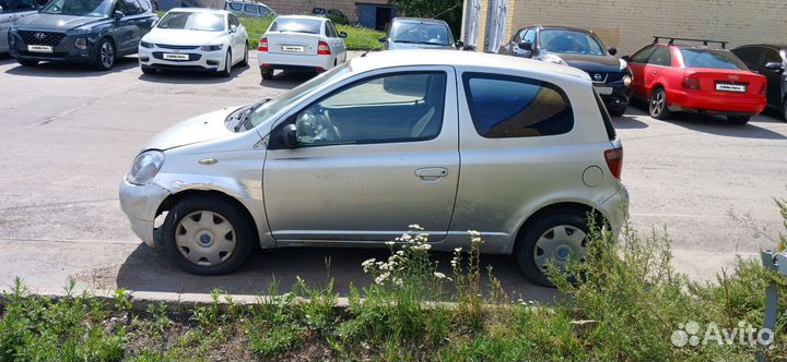 Toyota Yaris 1.0 МТ, 1999, 292 319 км