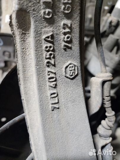 Audi Q7 4L Кулак поворотный передний правый 7L0407258A