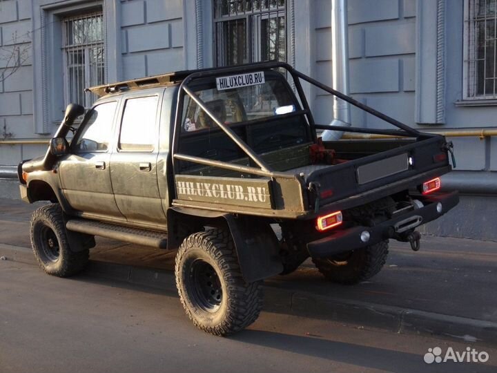 Toyota Hilux 2.4 МТ, 1997, 255 000 км