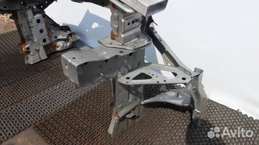 Передняя панель крепления облицовки (телевизор) ni