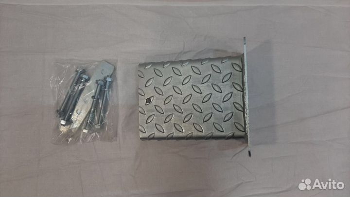 Подножка с планками для лодочного прицепа