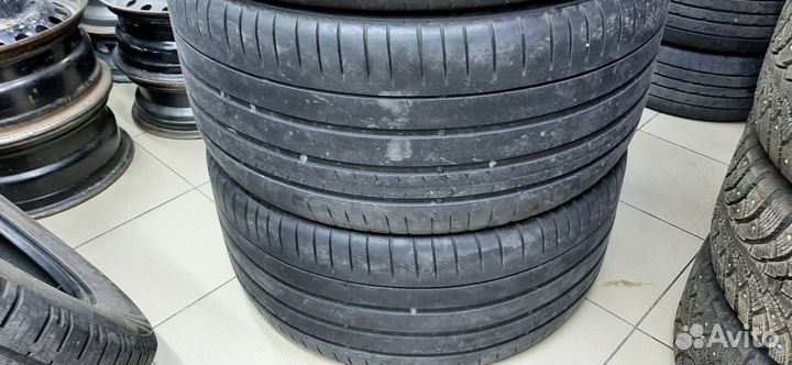 Pirelli P Zero 275/35 R22