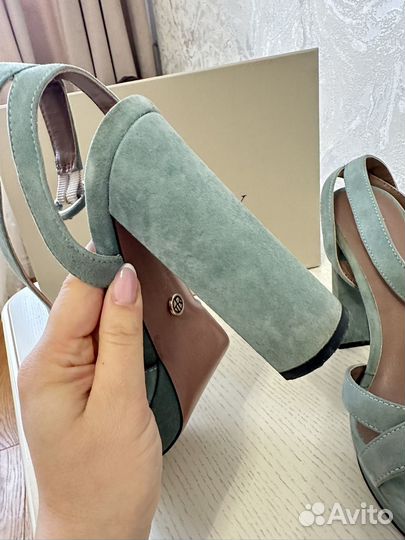 Босоножки женские 37 размер