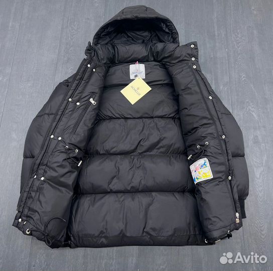 Зимний пуховик Moncler