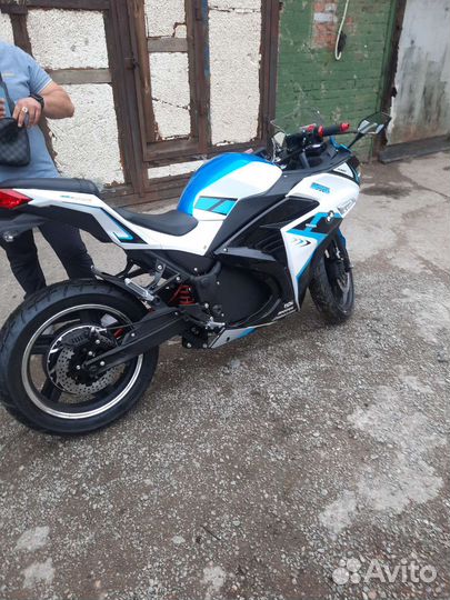 Yamaha R3