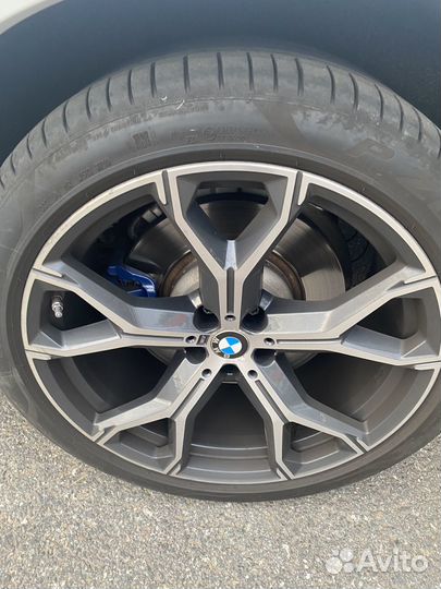 Pirelli P Zero 275/40 R21 и 315/35 R21