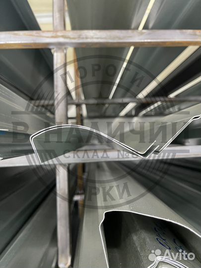 Ремонтный порог правый Ford Ranger