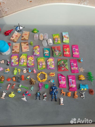 Мелкие игрушки и Лего пакетом