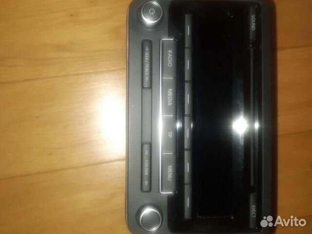 Головное устройство на фольксваген