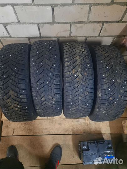 Toyo Observe Ice-Freezer 215/65 R16