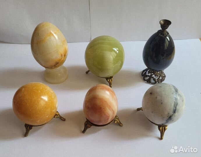 Шары и яйца из натурального камня