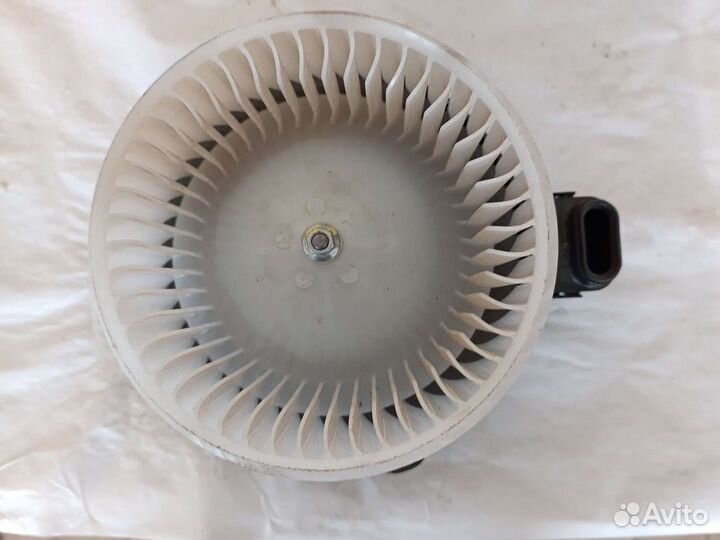 Мотор печки отопителя Мицубиси Аутлендер 3