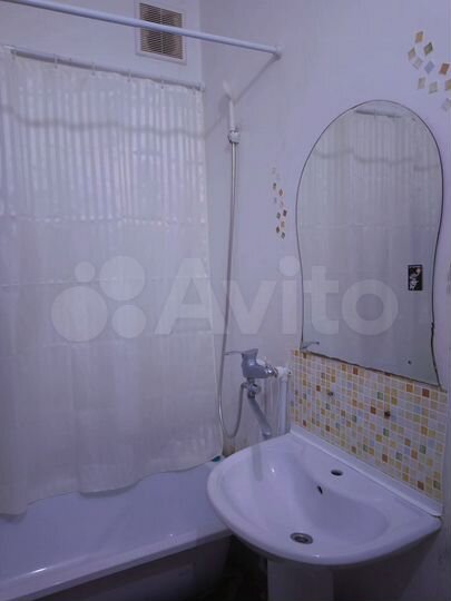 2-к. квартира, 55 м², 1/8 эт.