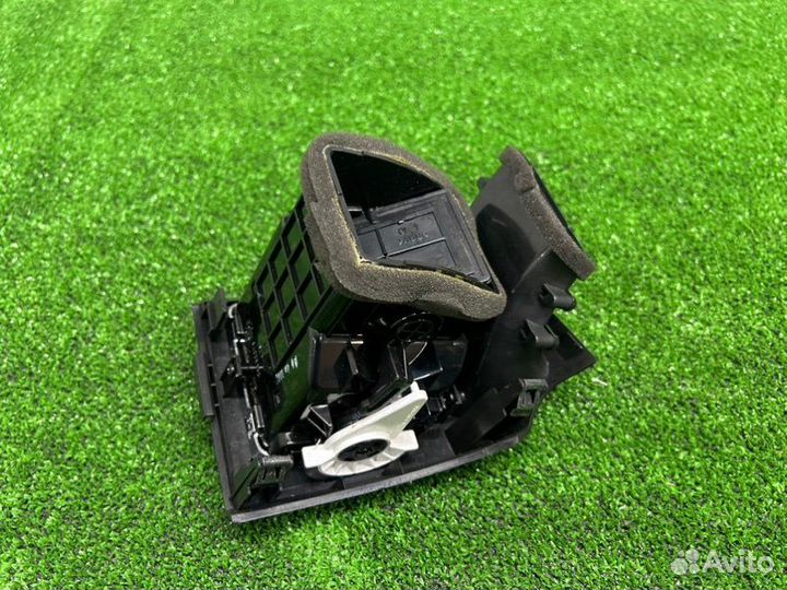 Дефлектор воздушный левый Chevrolet Captiva C140