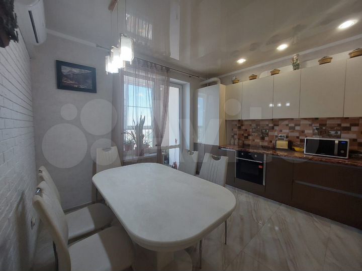 3-к. квартира, 79,8 м², 18/20 эт.