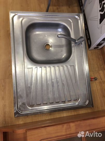 Продам кухонный гарнитур бу