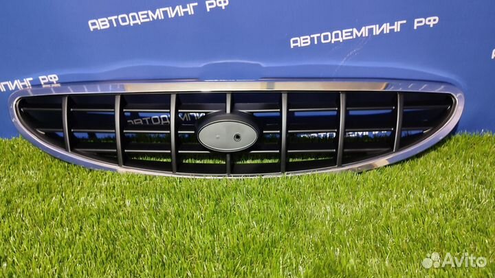 Решетка радиатора Hyundai accent до 2006