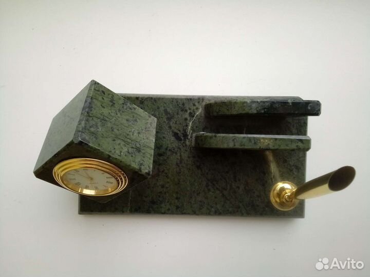 Письменный настольный прибор из натурального камня