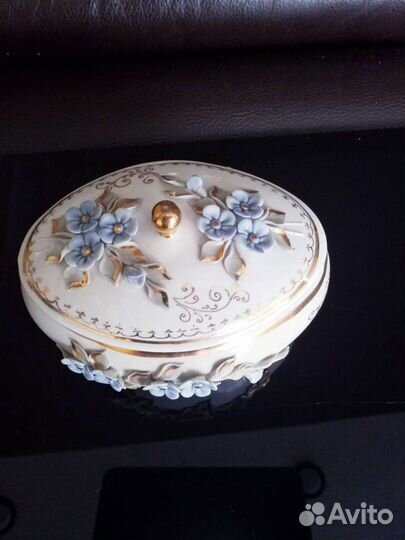 Шкатулка фарфор, ручная лепка
