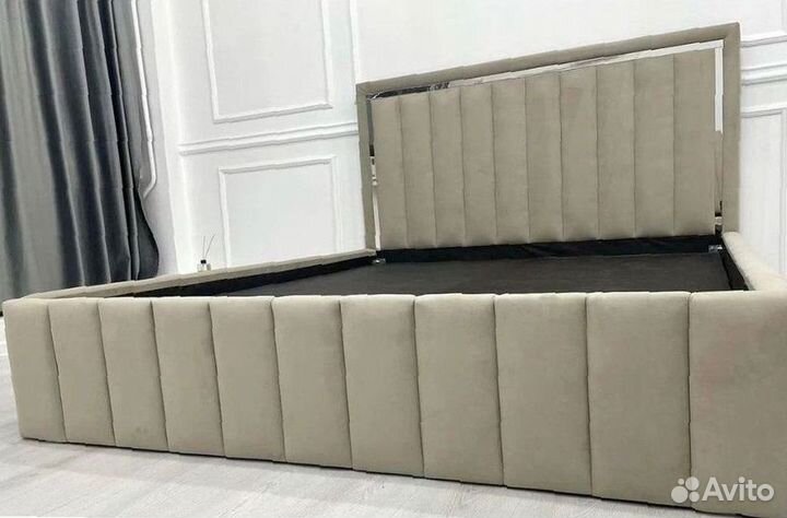 Кровать мягкая двуспальная на заказ