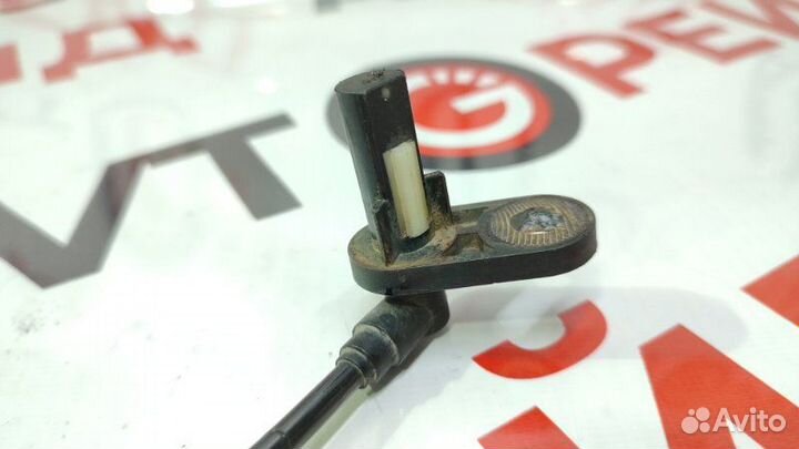 Датчик ABS передний правый Nissan Wingroad WFY11