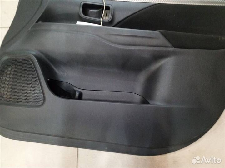 Обшивка двери передней правой Mitsubishi Outlande