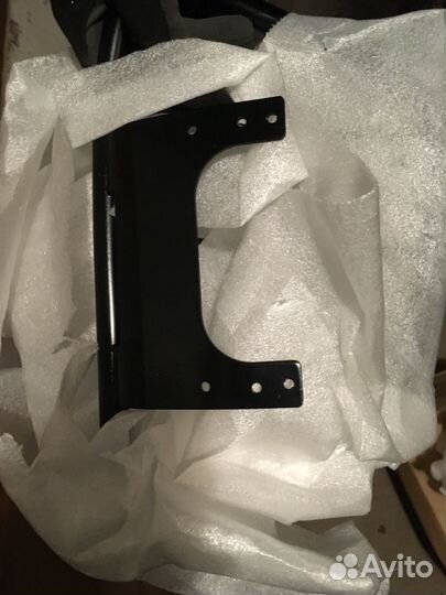 Накладки на задние фонари RAV4 новые