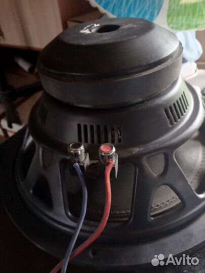 Сабвуфер в авто