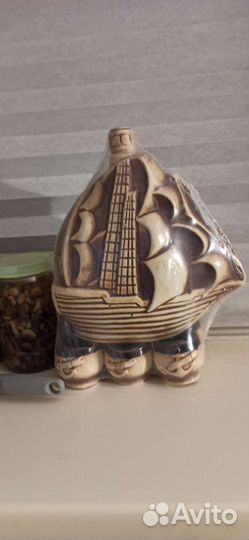 Глиняный кувшин