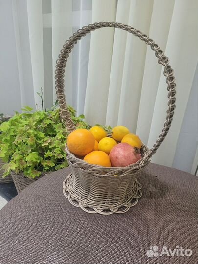 Плетеные вазы для фруктов и конфет