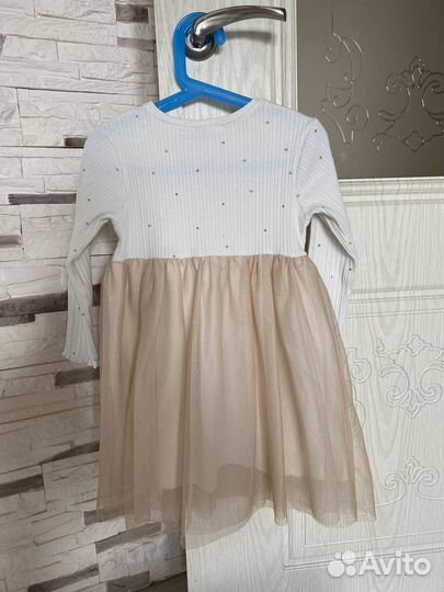 Платье Zara 110
