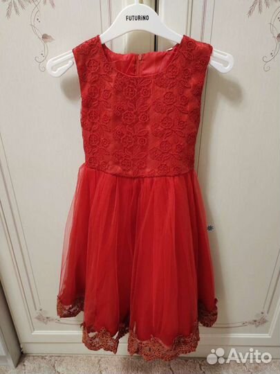 Нарядное платье