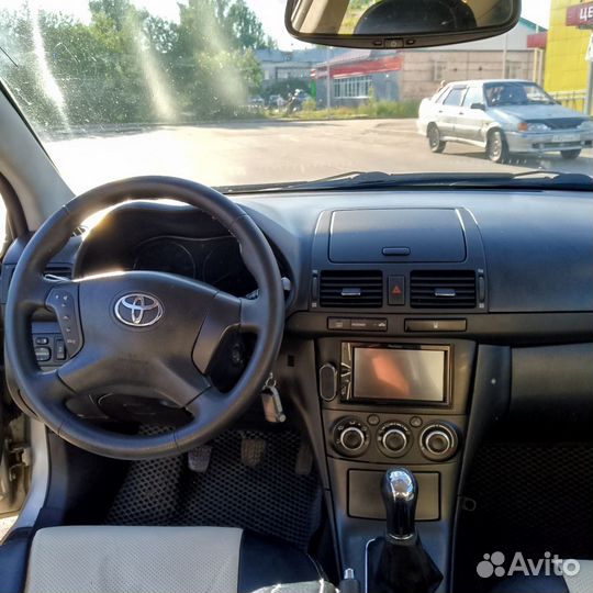 Toyota Avensis 1.8 МТ, 2005, 240 000 км